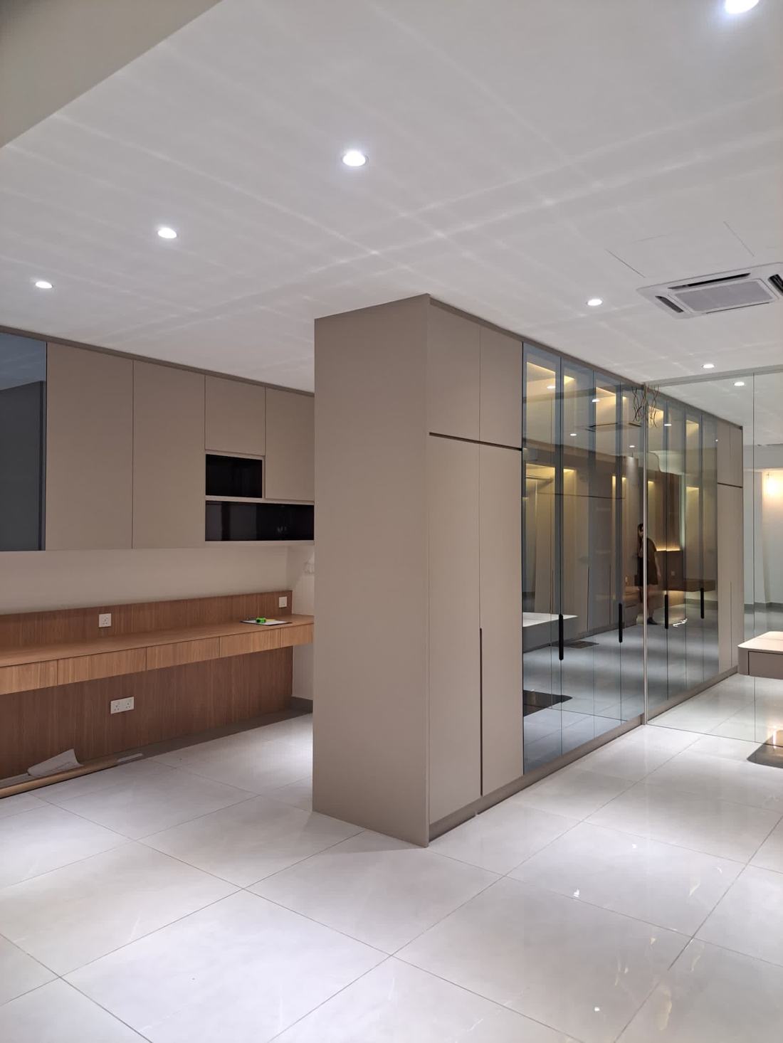 Cabinets & wardrobes